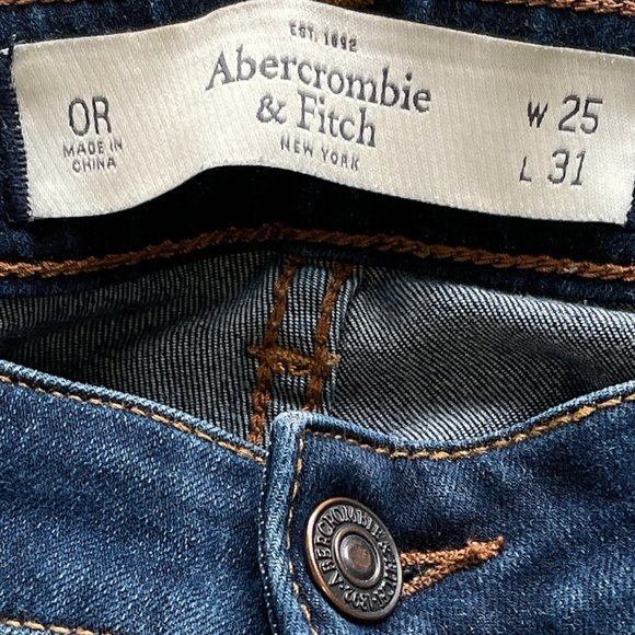 95% new A&F jeans - Picture 4 of 6